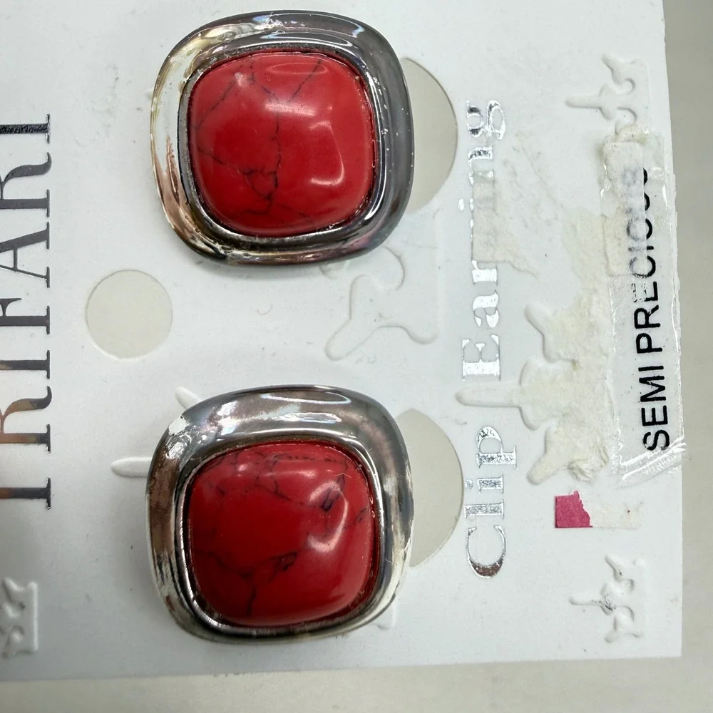 Trifari Red Faux Turquoise Clip On Earrings Silver Tone Square‎ Cabochon Vintage